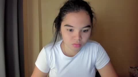 0wwlo0k online show from May 27, 6:32 am