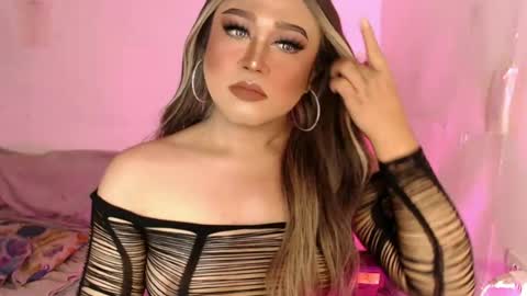 1lovelymess online show from July 8, 12:04 am