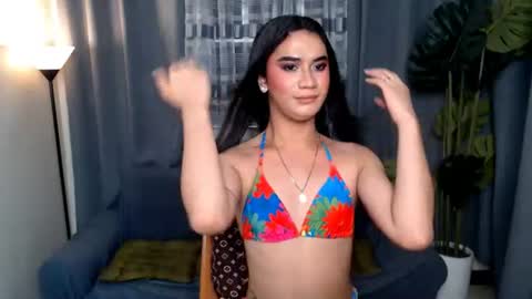 2hotblowjob694uxxx online show from July 12, 1:37 pm