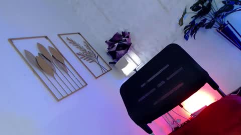 Caroline online show from October 3, 7:08 am