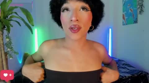 Horny Party Trans SNOW  online show from July 26, 3:25 am