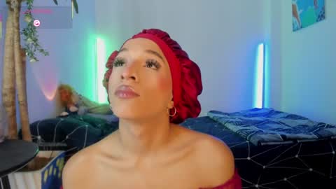 Horny Party Trans SNOW  online show from July 28, 8:52 pm