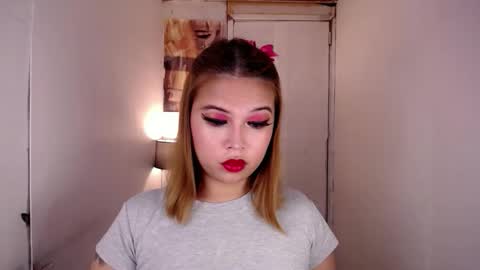 adorabletsforyouxx online show from October 24, 7:08 pm