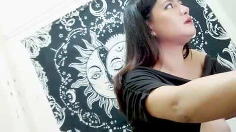 adriana_banks69 online show from June 28, 3:27 pm