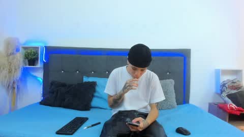 ale_cruzz online show from May 29, 7:12 pm