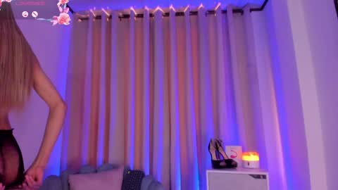 Snapshot of allison_alahia chatting on January 28, 7:10 pm Allison online show from January 28, 7:10 pm