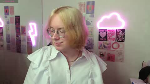 Hi im Amanda online show from July 20, 1:13 pm