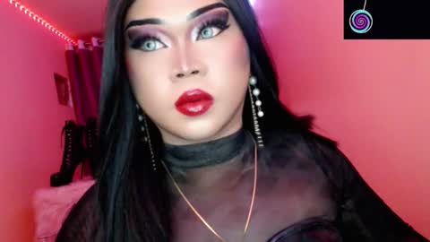 Queen Mireska online show from November 8, 4:29 pm