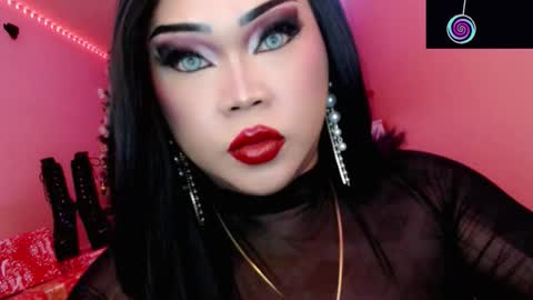 Queen Mireska online show from December 4, 5:17 pm