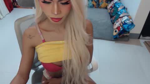 DIVINE ANGEL online show from December 21, 1:55 am