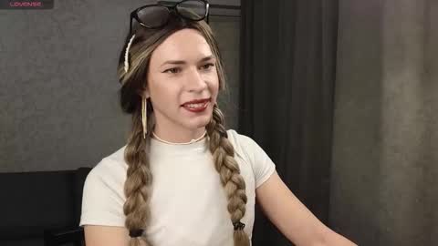 Anna online show from February 7, 5:30 pm