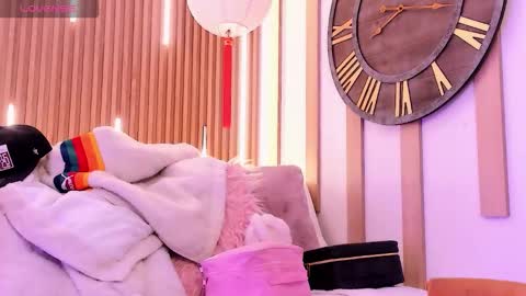 Ari  online show from January 13, 1:08 pm