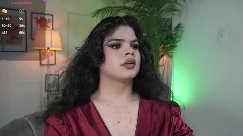 Chloe  online show from November 10, 12:00 am