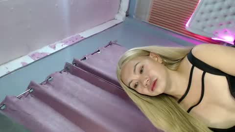 asiansexybabe08 online show from June 3, 2:33 pm