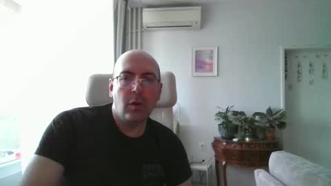 assbitch189 online show from May 25, 9:39 am