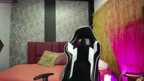 Audrey Knowles online show from January 30, 10:51 pm