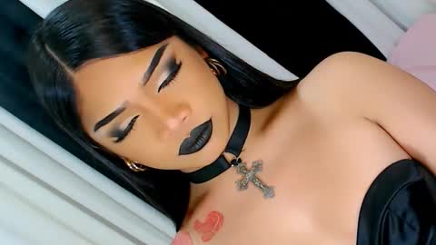 Ava online show from November 29, 8:49 am