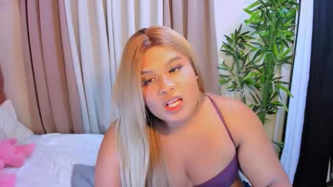 AYESHA online show from February 19, 4:58 pm