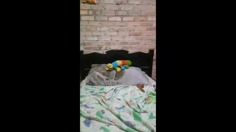 balloleth991760 online show from May 5, 3:23 am