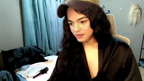 mess online show from July 6, 9:17 pm