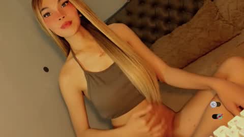 Bella online show from December 14, 12:38 am