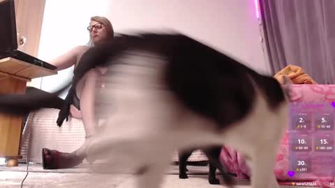 BitE ThE TreaT online show from February 16, 2:33 am