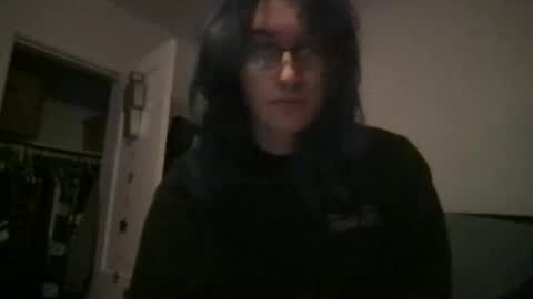 boywithbug online show from March 1, 12:39 am