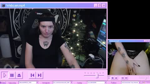 BrandiWRLD999 online show from January 11, 1:59 am