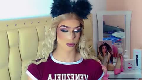 BRIANA online show from December 19, 8:41 am