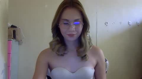 Snapshot of chelly4u69 chatting on October 11, 4:48 am chelly4u69 online show from October 11, 4:48 am
