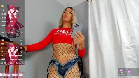 Snapshot of chloe_narcise chatting on December 18, 4:20 am Chloe online show from December 18, 4:20 am