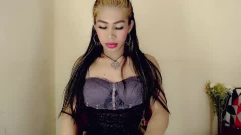 chocolatetriplex online show from March 4, 3:26 pm