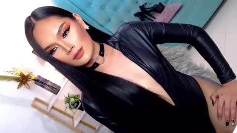 Cleo online show from November 28, 1:07 am