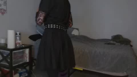 cwbym online show from November 20, 4:02 am