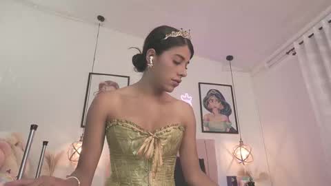   online show from November 4, 5:34 pm