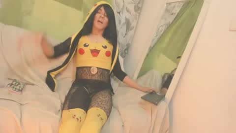 danielamay00 online show from June 15, 5:53 am