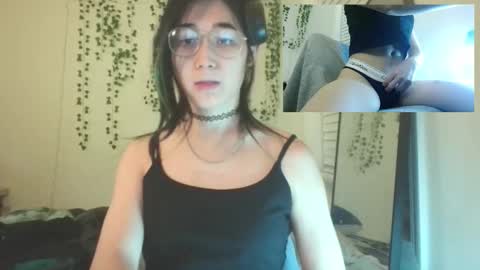 deciduousdoll online show from January 12, 6:20 am