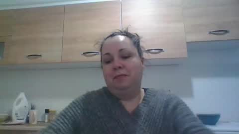 DianneCrunchy online show from February 2, 2:17 am