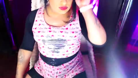 dick22cmx_ online show from June 25, 5:23 am