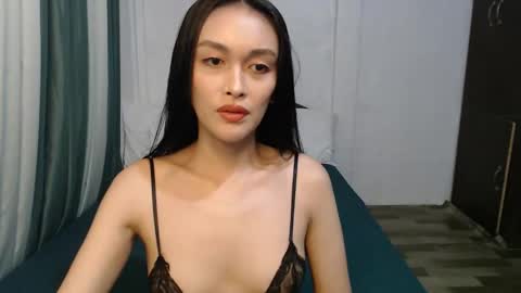 DIVINA online show from January 17, 3:03 am