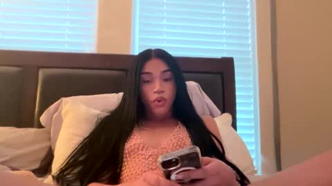 Dynasty online show from October 30, 8:19 pm