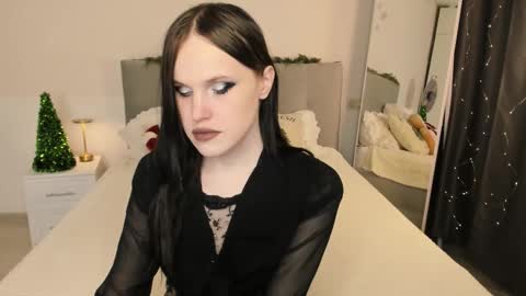 Effie Mur online show from January 9, 9:31 pm