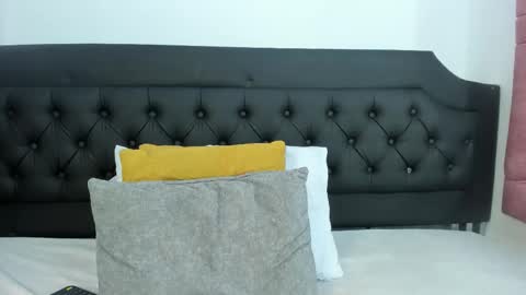 EMILY online show from January 6, 7:28 pm