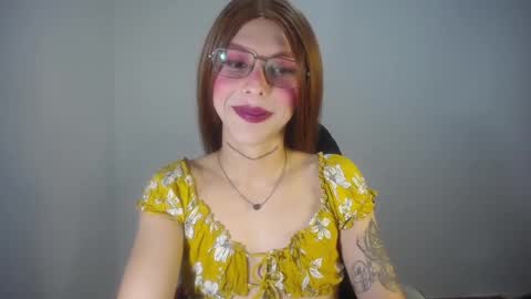 Snapshot of evi_kitty chatting on February 8, 8:32 pm Evi online show from February 8, 8:32 pm