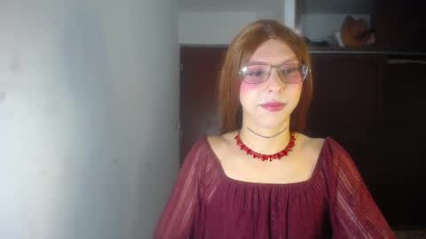 Snapshot of evi_kitty chatting on September 23, 7:20 pm Evi online show from September 23, 7:20 pm