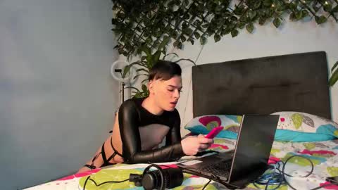  Stiven Baby   online show from January 18, 7:49 am