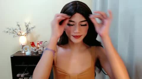 Hi Im Genny online show from February 9, 11:15 pm