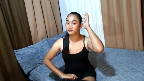 gorgeous_niicole online show from February 8, 6:30 am