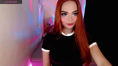 Snapshot of gorgeoustransgirl chatting on December 7, 12:29 pm Emmy online show from December 7, 12:29 pm