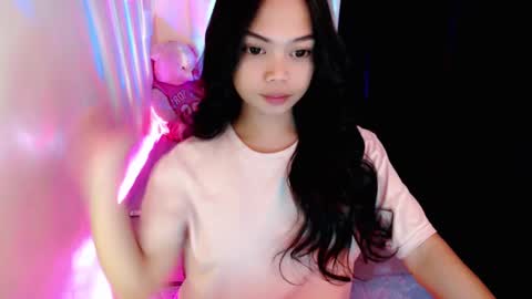 Snapshot of gorgeoustransgirl chatting on February 21, 10:50 am Emmy online show from February 21, 10:50 am